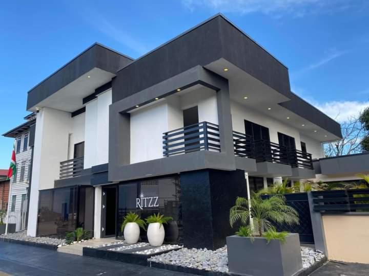 Hotel Ritzz Paramaribo Extérieur photo